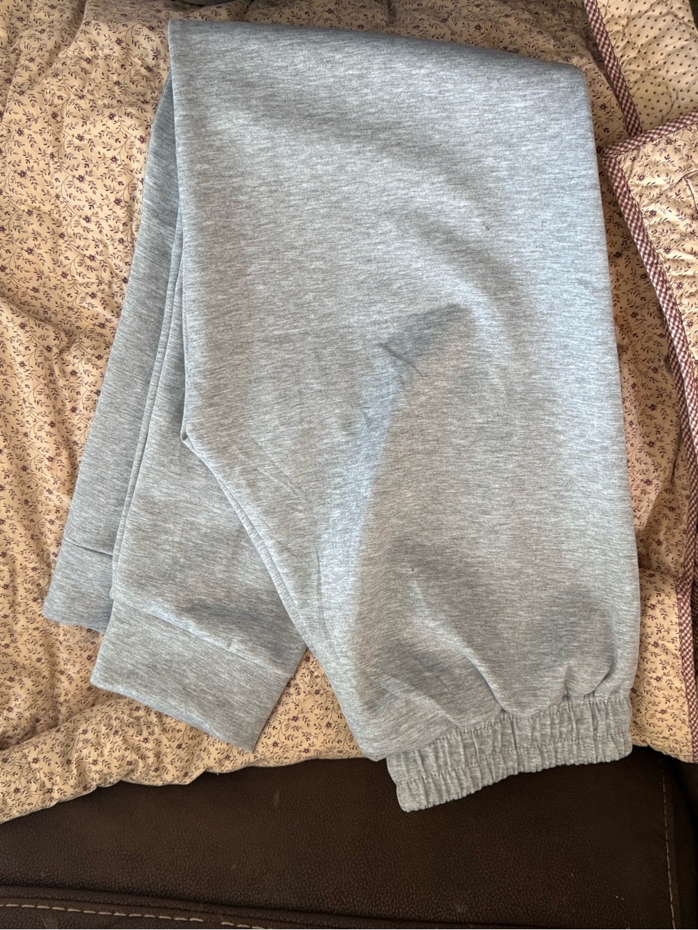 Nike adults Light Gray Sweatpants Joggers